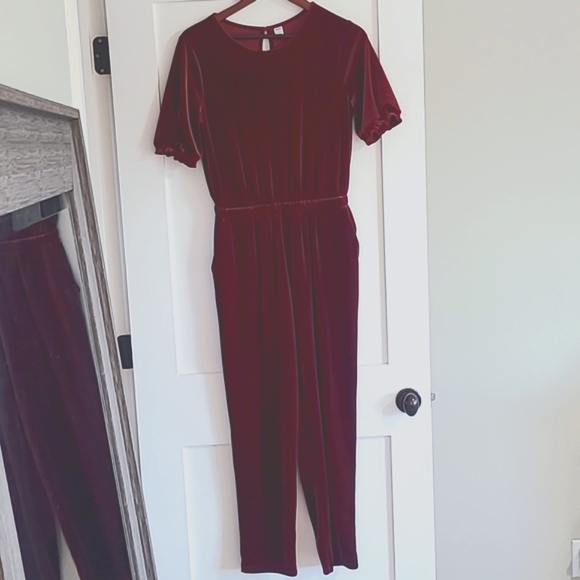 NWOT Old Navy women's S red velour jumpsuit - Picture 1 of 9
